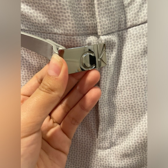 Calvin Klein white and grey dots pattern pants with belt - Picture 3 of 14